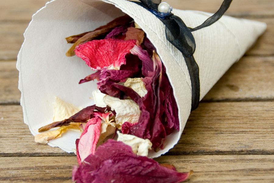 Dried-wedding-petals-in-a-cone