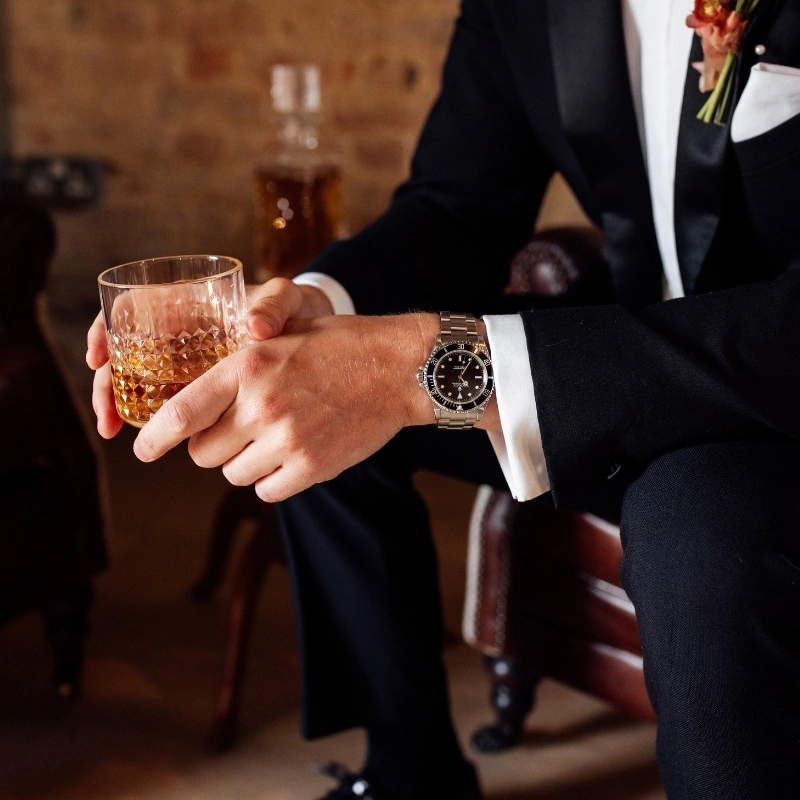 6 Groom with a whiskey