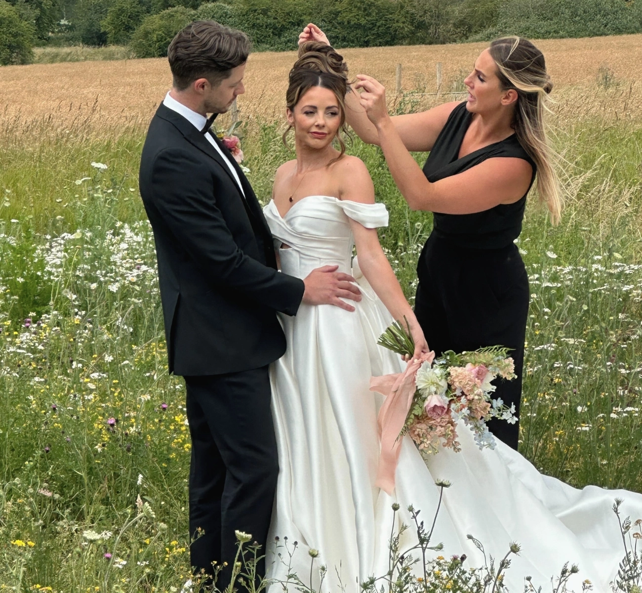 Louisa Sarah 1 Louisa Sarah working on brides hair on location shoot
